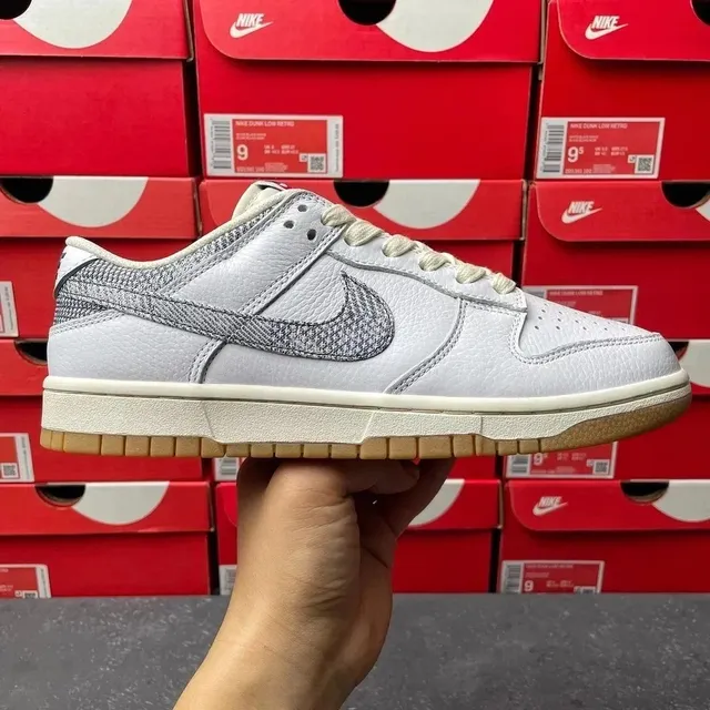 Nike Dunk Low Retro