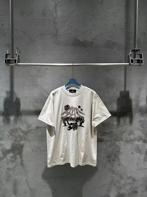 Off-White Graphic T-Shirt Off the Grid