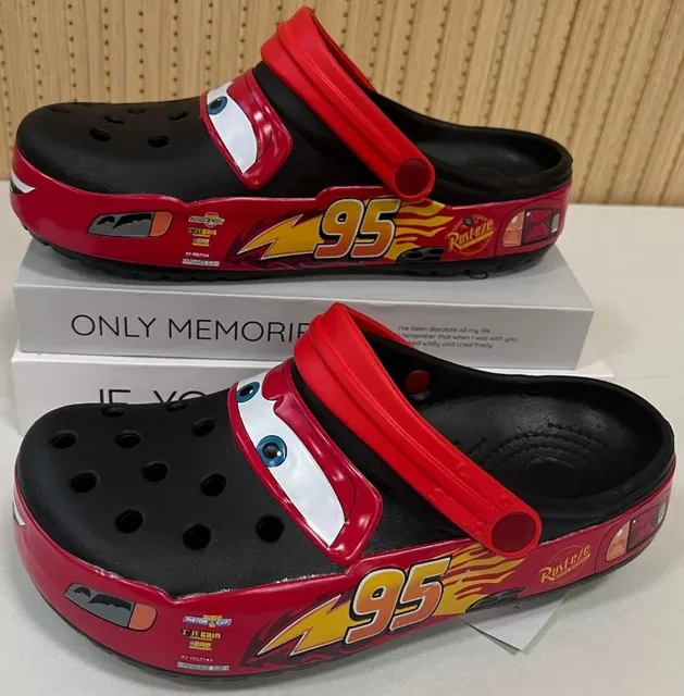 Crocs Classic Clog Lightning McQueen