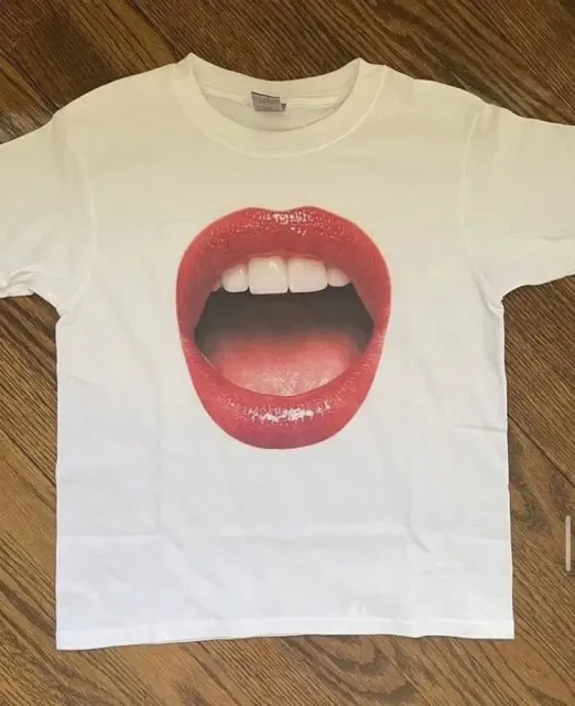 Graphic T-Shirt Open Mouth Print