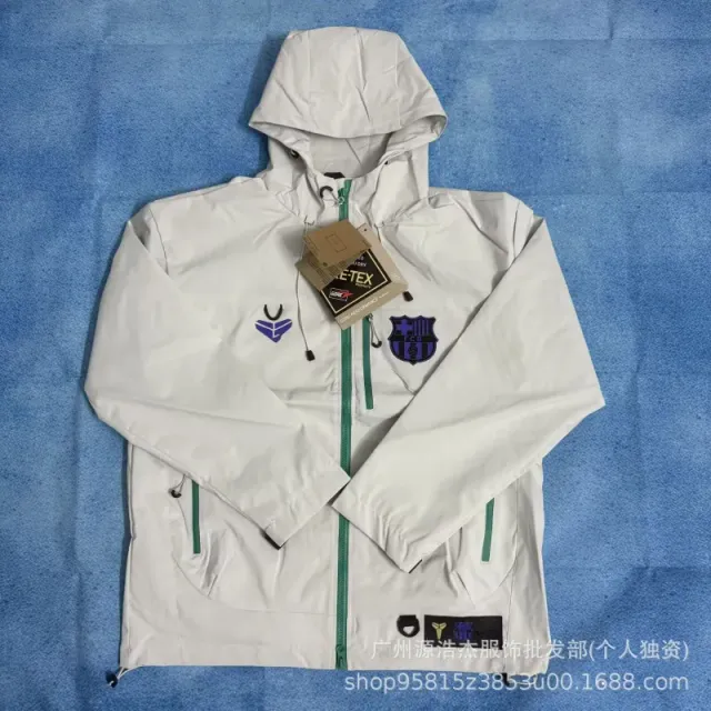 科比巴萨米色