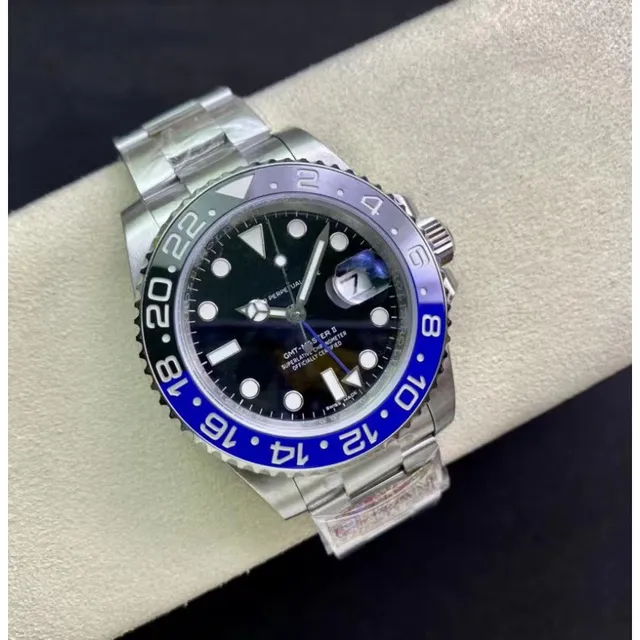 Black and blue circles