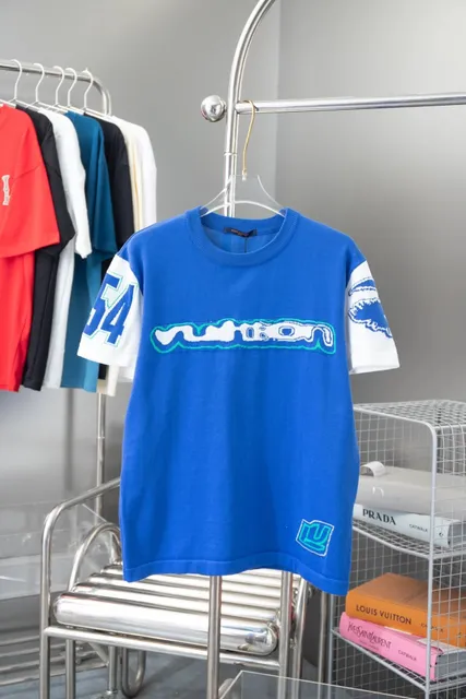 Lo*uis Vui*tton