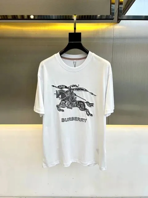 Burberry Equestrian Knight Tee Knight Print
