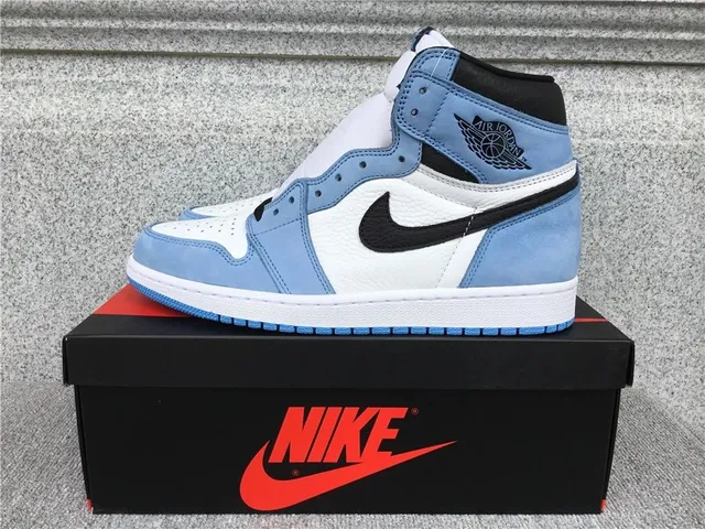 Air Jordan 1 High University Blue