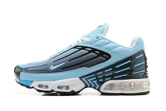 Nike Air Max Plus Light Blue