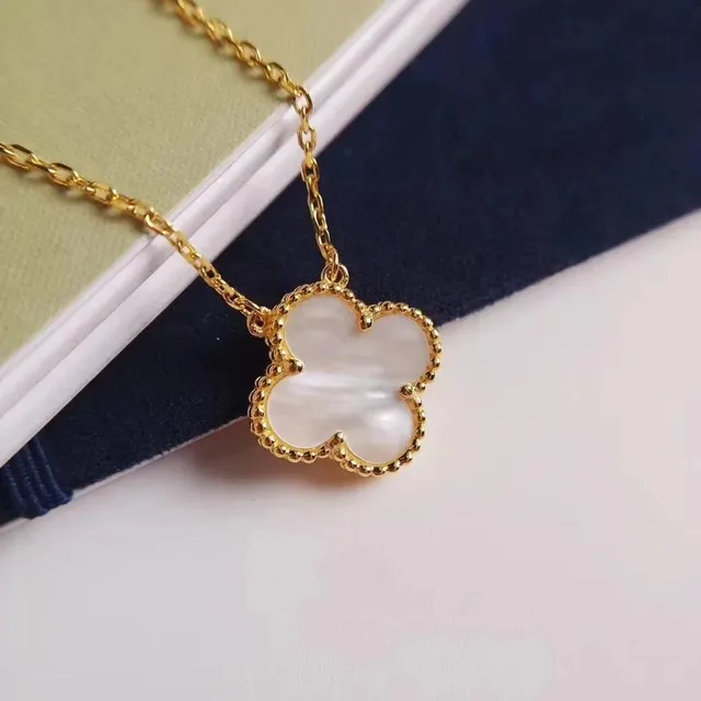 Van Cleef & Arpels Alhambra Pendant Mother-of-Pearl