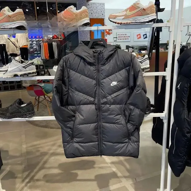 Nike Puffer Jacket Black