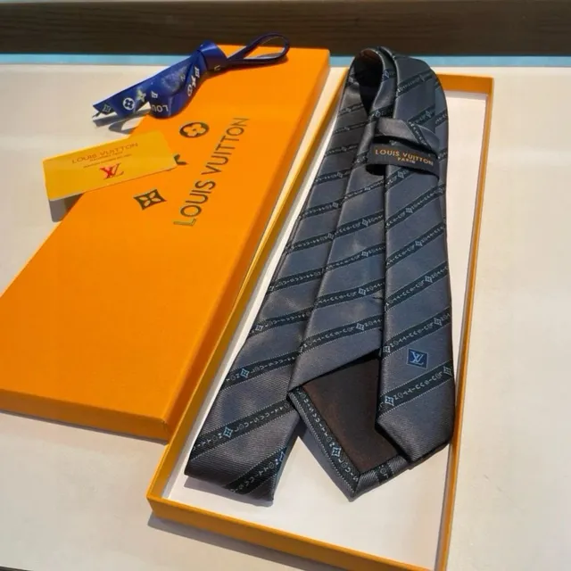 Louis Vuitton Necktie Monogram Stripe