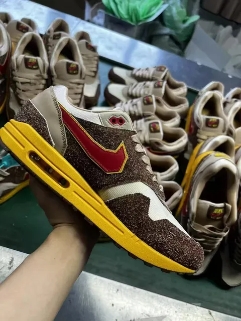 OWF NK Max1 SWOOSH