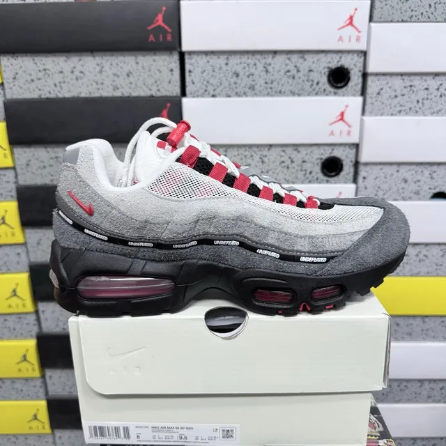 Nike Air Max 95 SP Undefeated