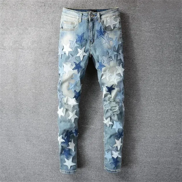 Star-Embellished Jeans Distressed with Appliqué Stars