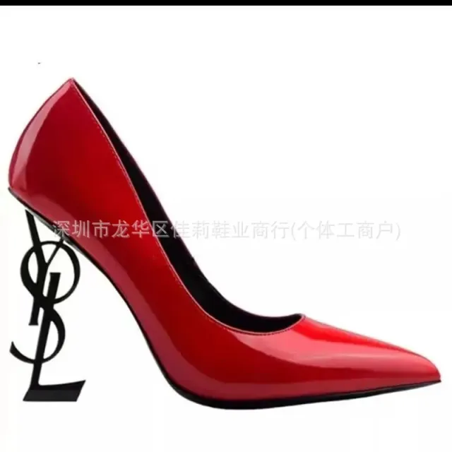 大红色黑跟8cm