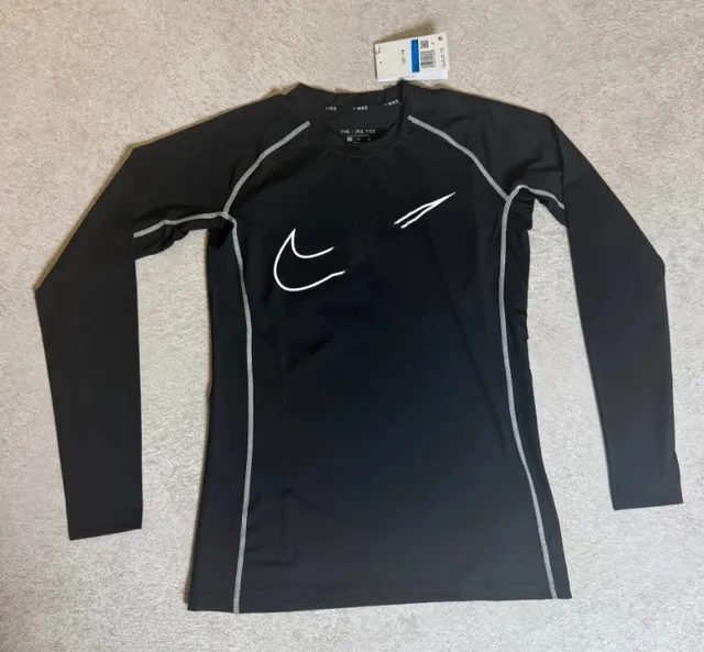 Nike Tech Fleece Long Sleeve Black/White