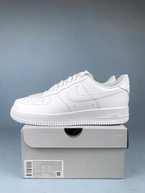 Nike Air Force 1 '07 Low Triple White