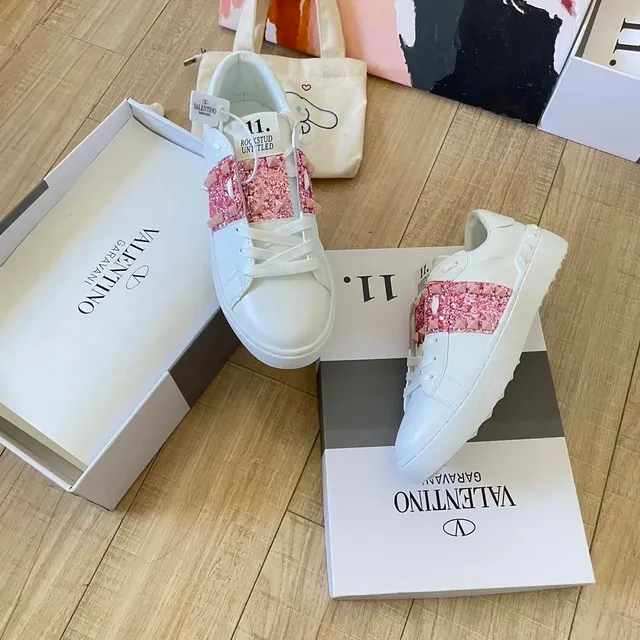 Valentino Rockstud Untitled Glitter Pink Studs