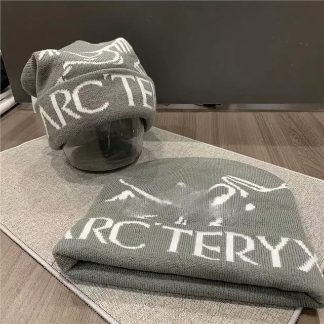 Beanie Arc'teryx Logo