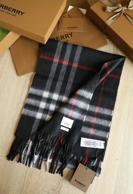 Burberry Classic Check Scarf Black/White/Red
