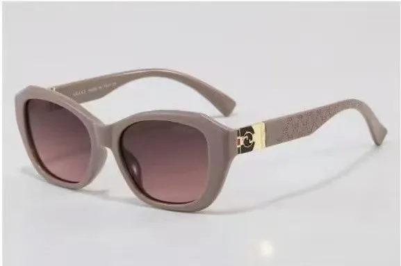 Gucci Sunglasses GG Logo Temple Detail