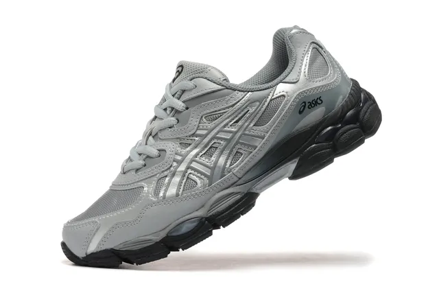 Asics Gel-Kayano 14 Metallic Silver