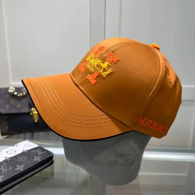 Hermès Baseball Cap Horse and 'PARIS' Embroidery