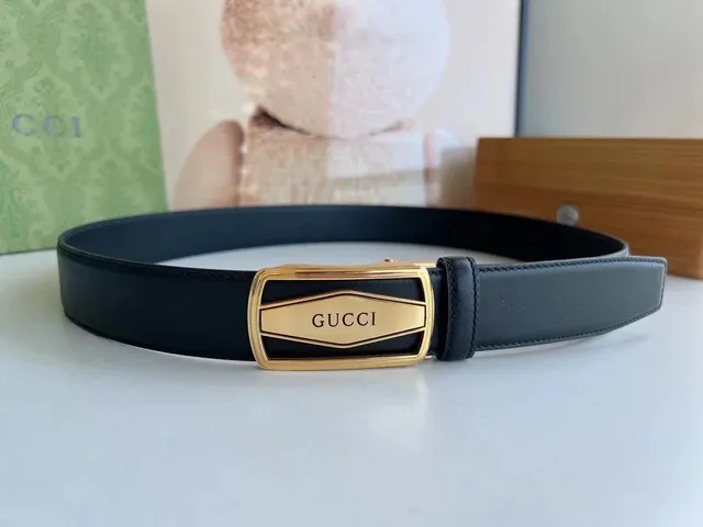 Gucci Leather Belt Gold-tone Logo Buckle