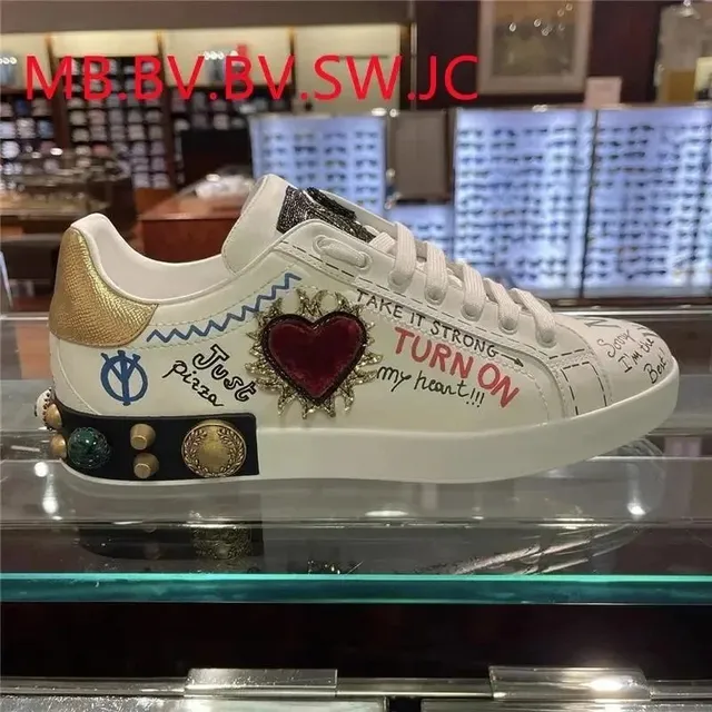 Dolce & Gabbana Sneaker Heart Embellished