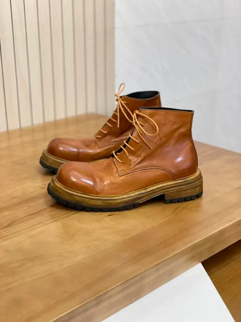 Dr. Martens Combat Boot Smooth Leather
