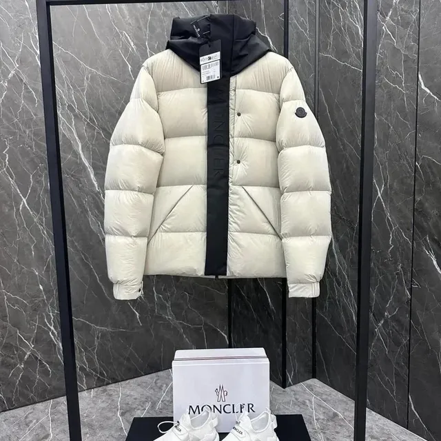 Moncler Puffer Jacket Contrast Hood