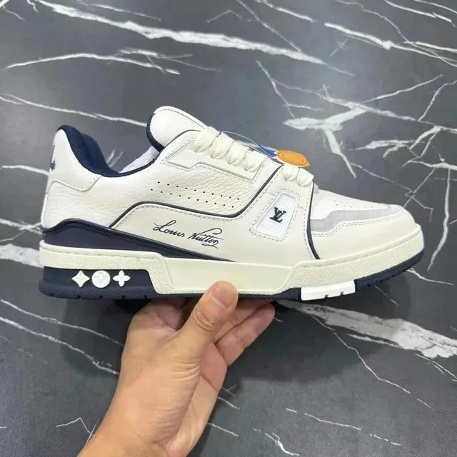 Louis Vuitton LV Trainer Signature Leather