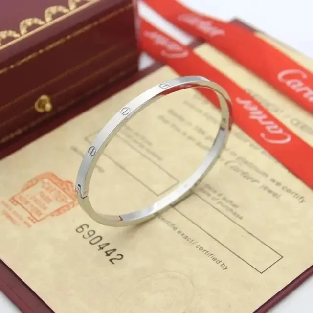 Cartier Love Bracelet Medium