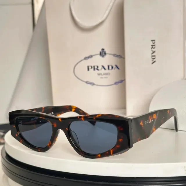 Prada Sunglasses Tortoiseshell Frame
