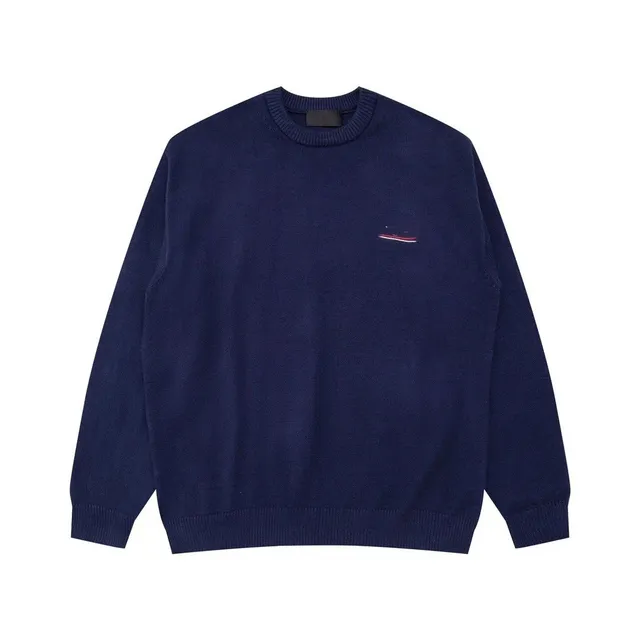 Crewneck Sweater Minimal Logo