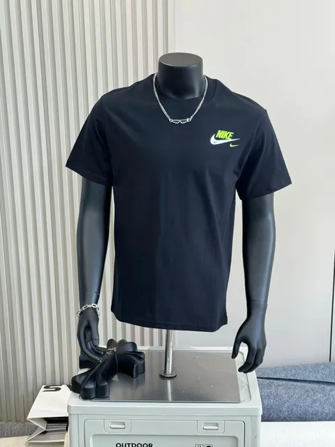 Nike T-Shirt