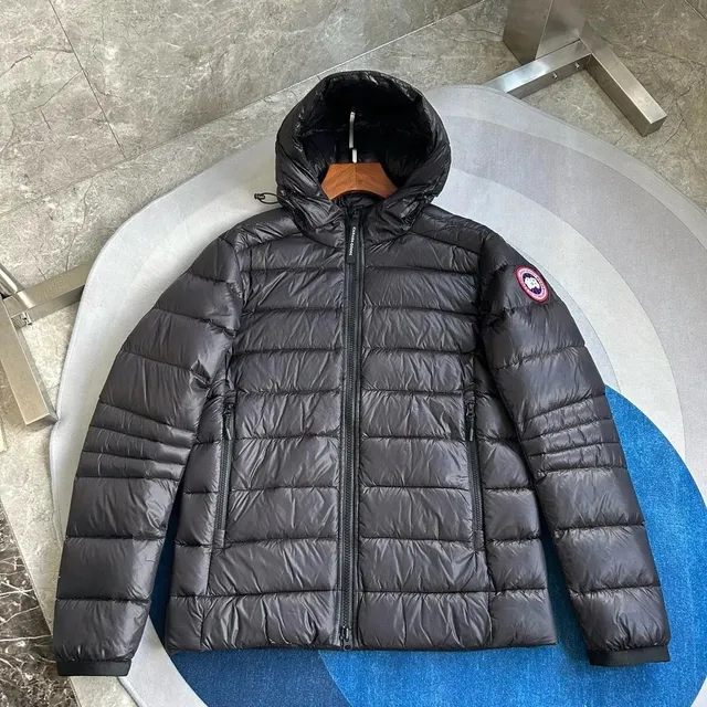 Canada Goose Puffer Jacket Classic Fit