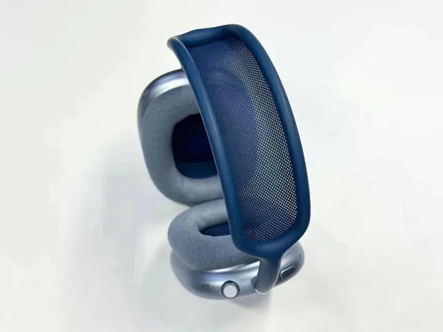 Apple AirPods Max Blue