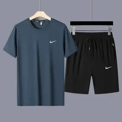 Nike T-Shirt and Shorts Set Sport Performance
