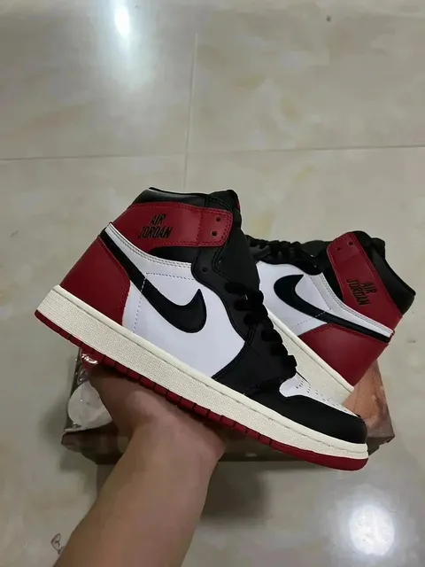 Air Jordan 1 High Bred