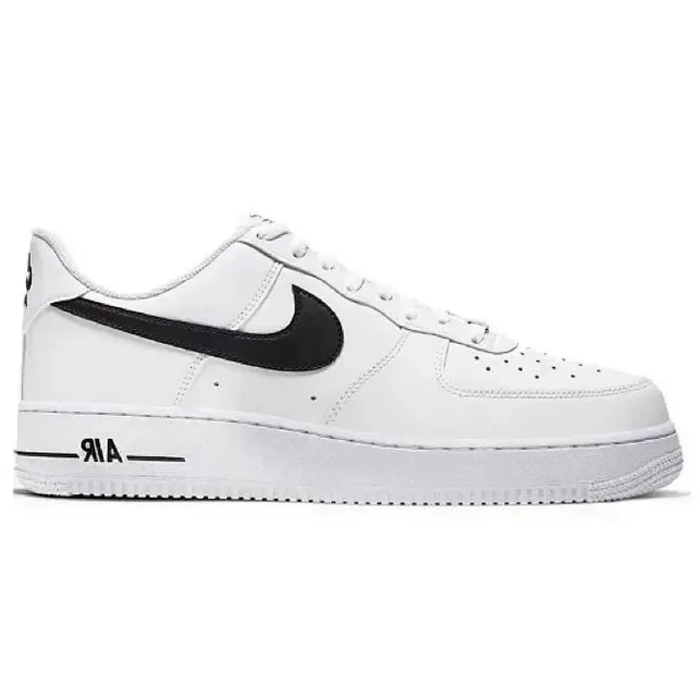 Nike Air Force 1 Low Triple Black Swoosh