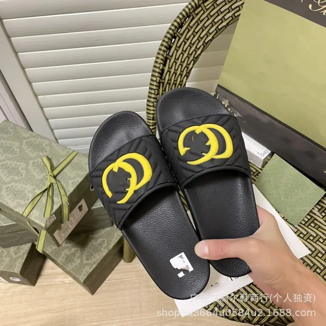 Gucci Slide Sandal GG Logo