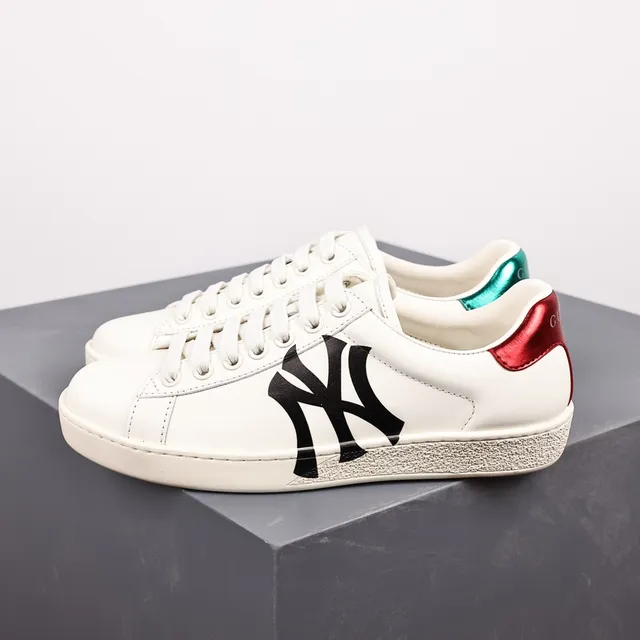 Gucci × MLB New York Yankees Sneaker NY Logo