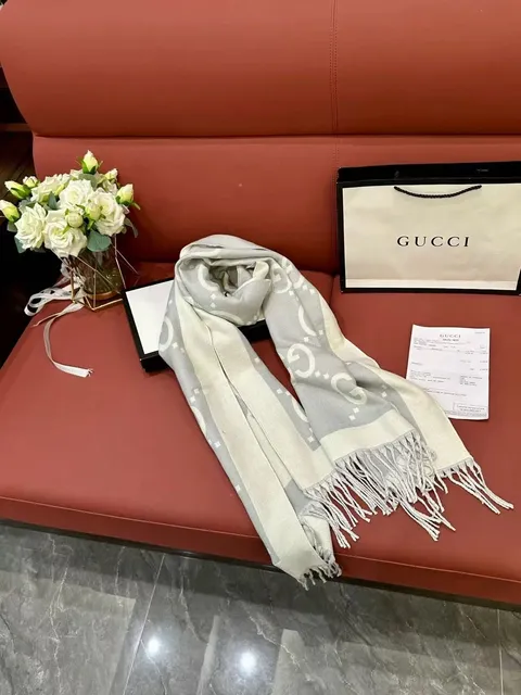 Gucci GG Logo Scarf