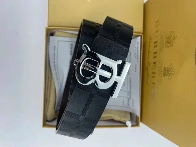 BURBERRY 40