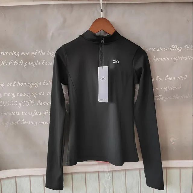 Alo Yoga Quarter-Zip Top Solid Black