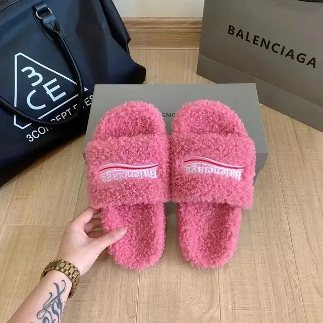 Balenciaga Triple S Slide Fluffy Pink