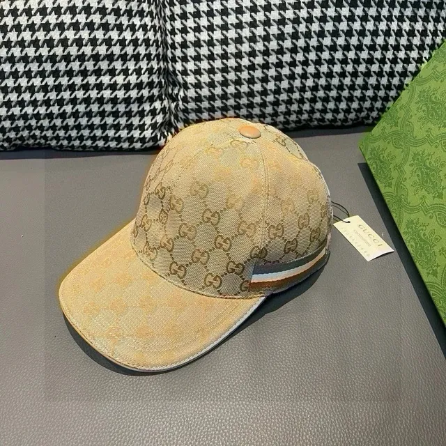 Gucci Baseball Cap GG Supreme