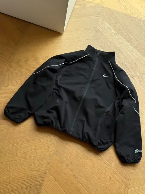 黑色外套