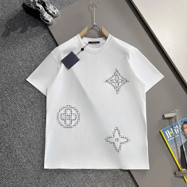 Louis Vuitton T-Shirt Monogram Grid Print
