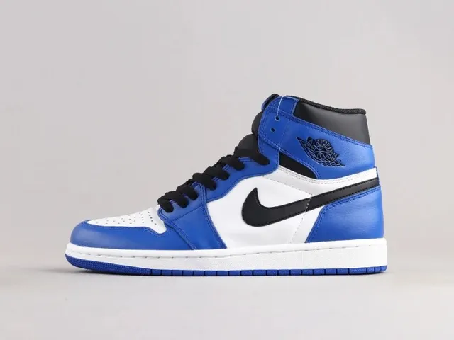Air Jordan 1 High Royal Blue
