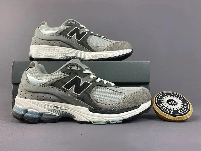 New Balance 2002R Grey/White